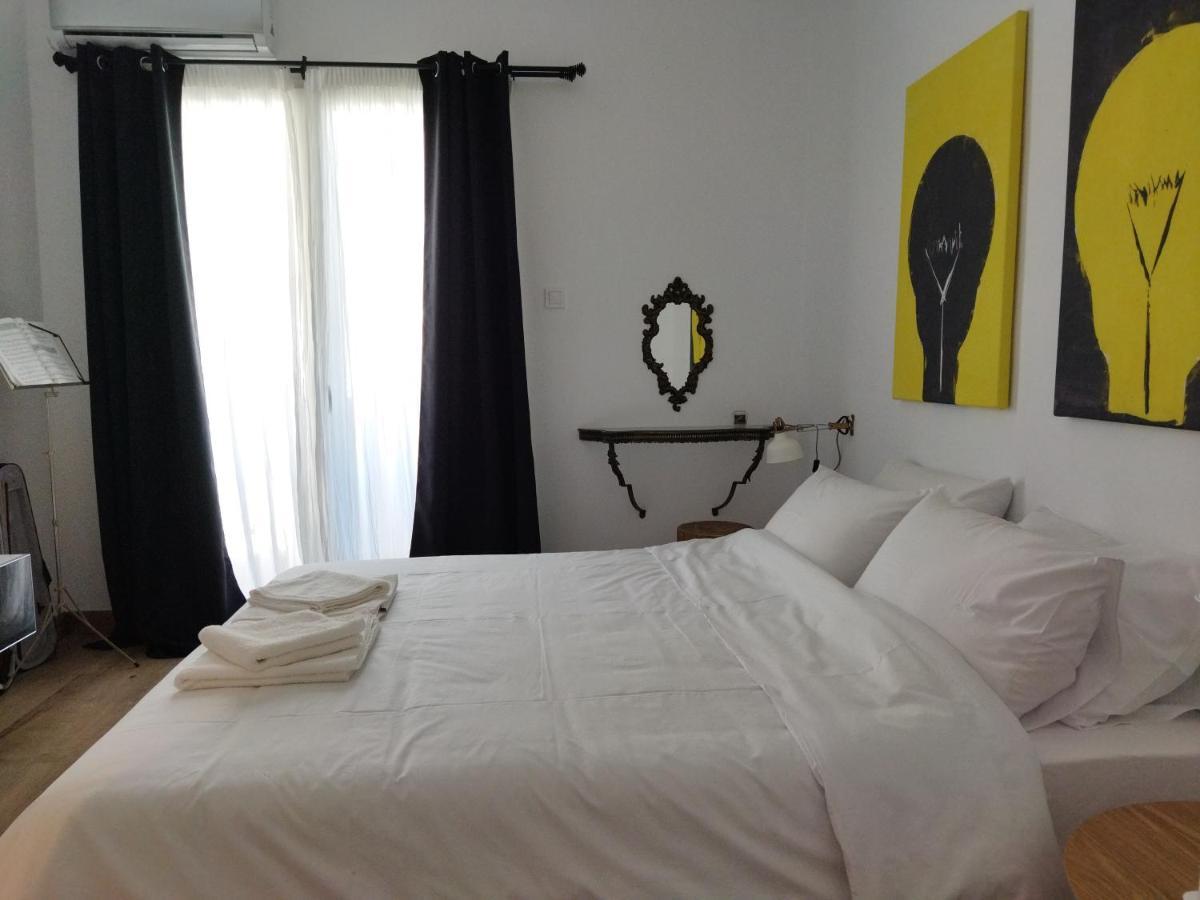 Minimal Apartment By The Beach Corinth Exterior photo